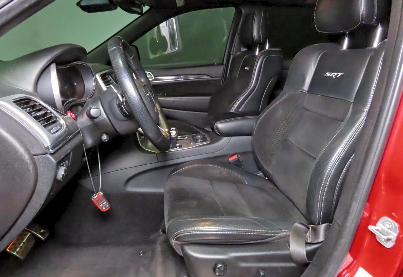 Jeep Grand Cherokee Srt-8 Image 4