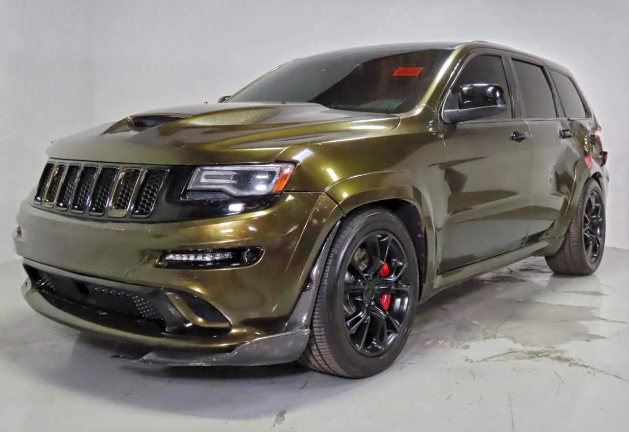 Jeep Grand Cherokee Srt-8 Image 5