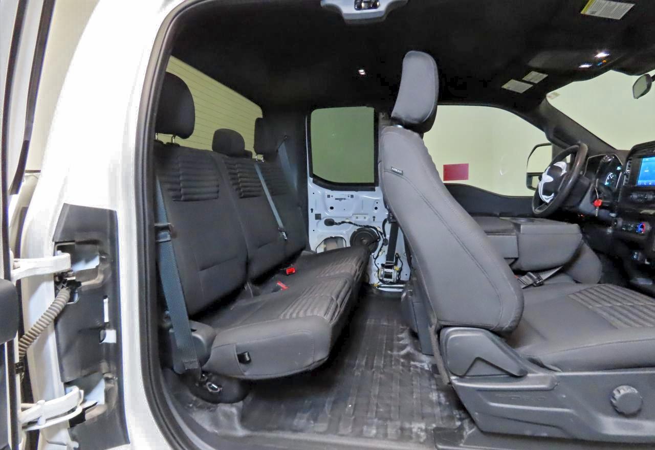 Ford F-150 Super Cab Image 5