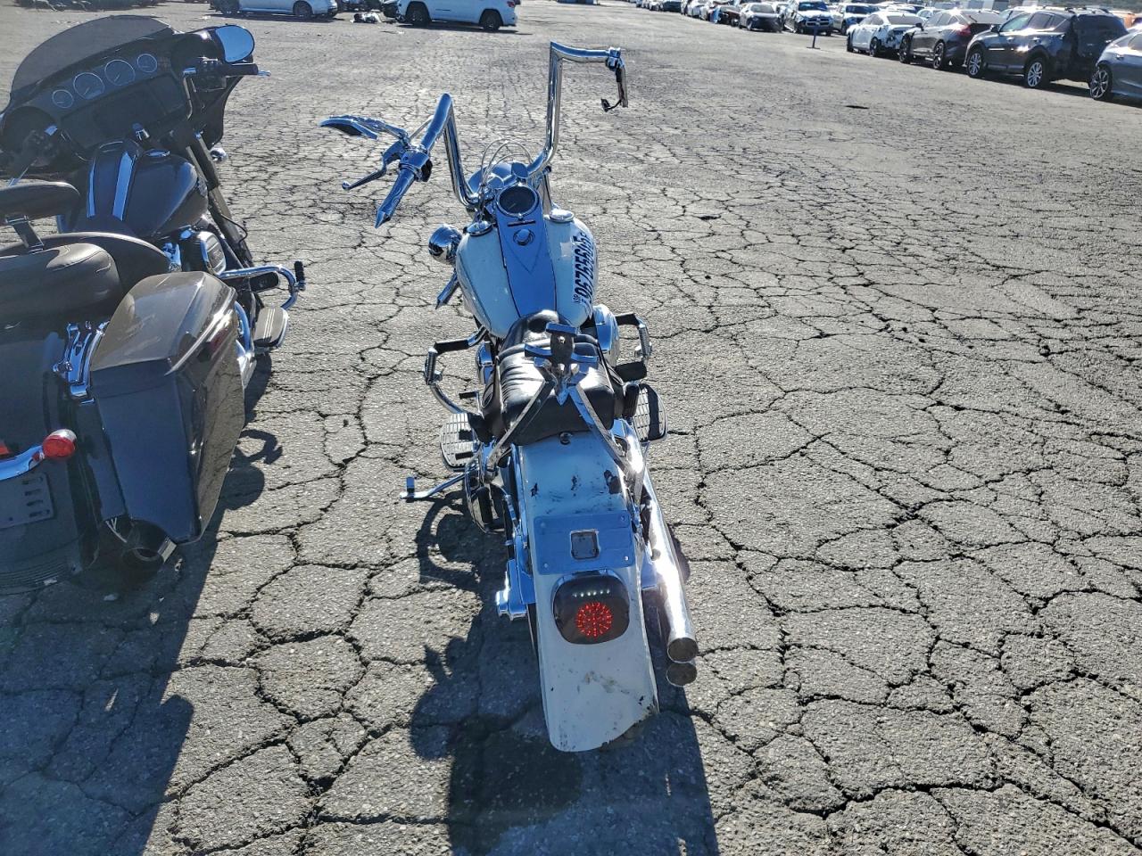 Harley-Davidson Fl Image 8