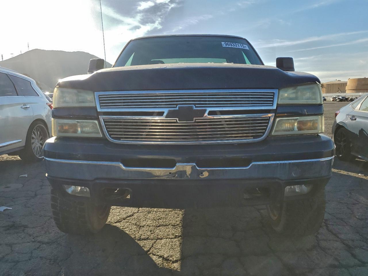 Chevrolet Silverado K1500 Image 11