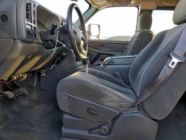 Chevrolet Silverado K1500 Image 6