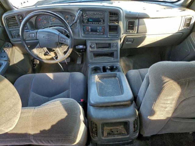 Chevrolet Silverado K1500 Image 3