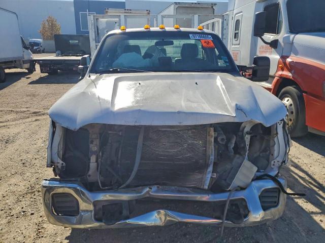 Ford F-350 Super Duty Image 11