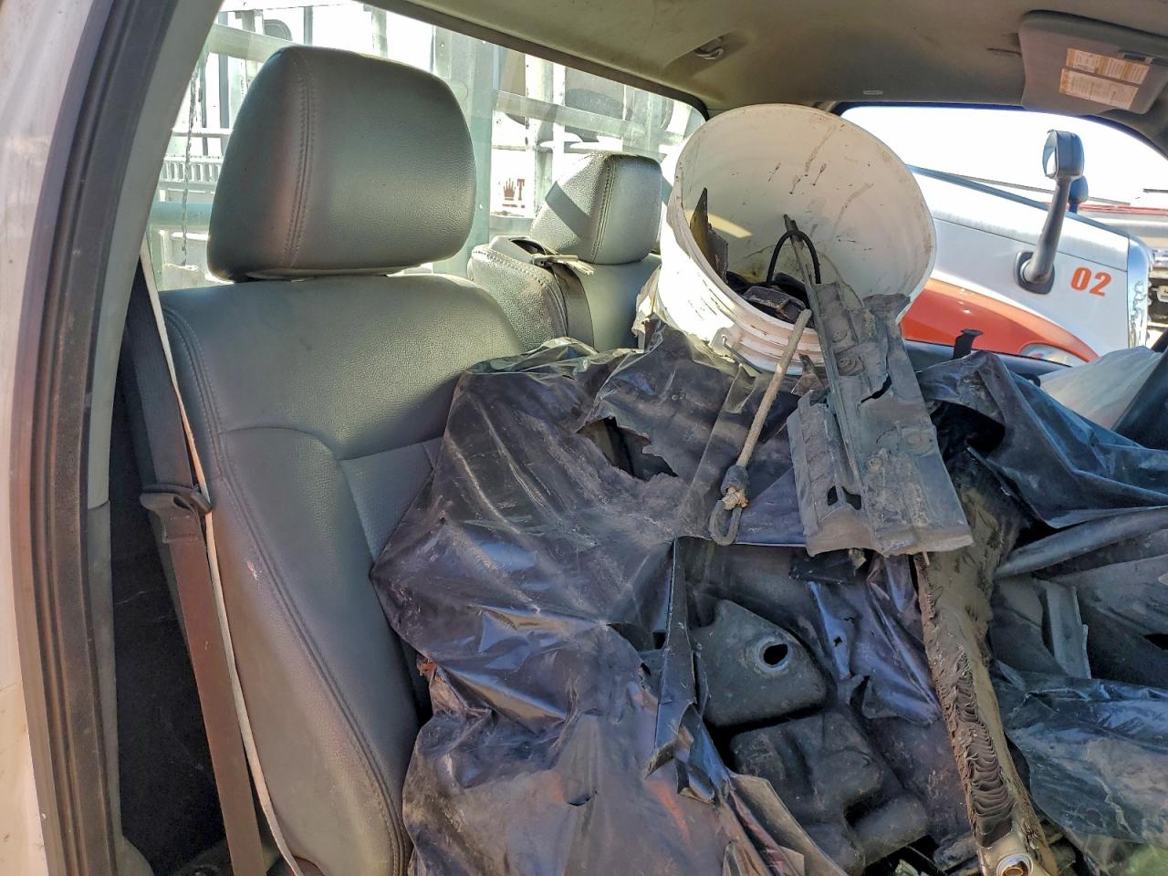 Ford F-350 Super Duty Image 9