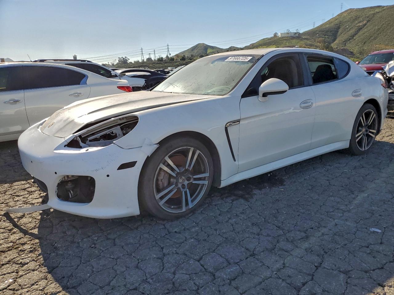 Porsche Panamera 2 Image 1