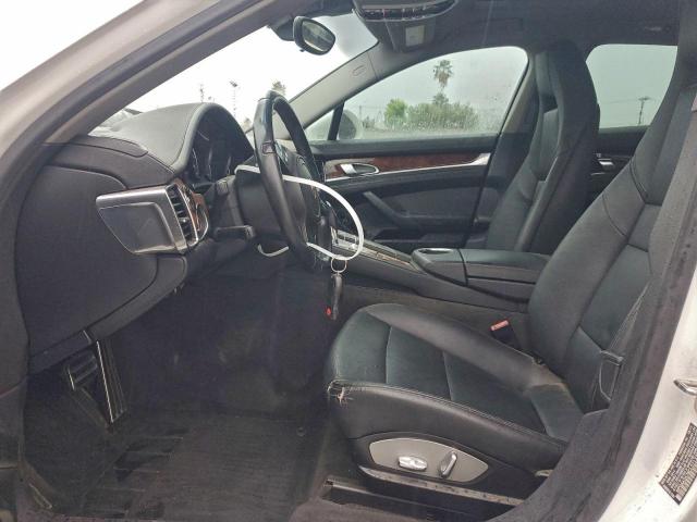 Porsche Panamera 2 Image 3