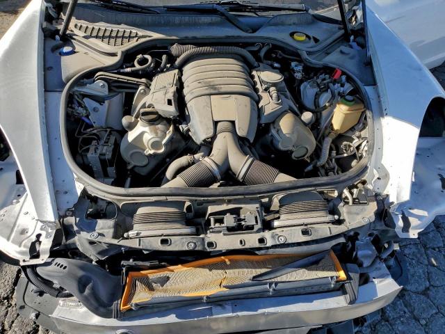 Porsche Panamera 2 Image 8