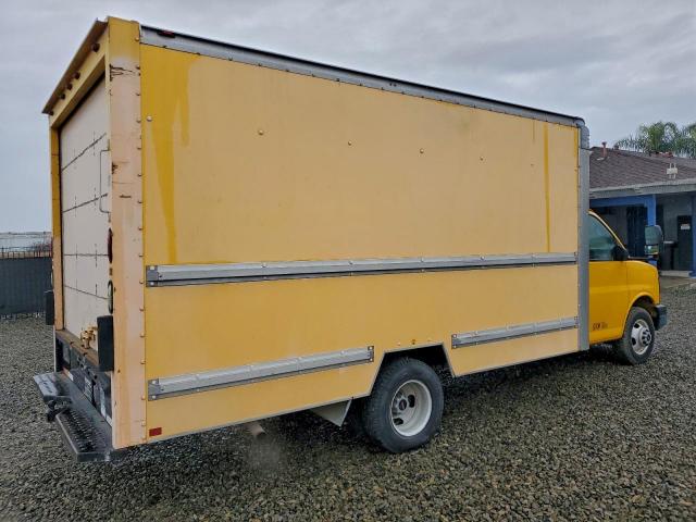 GMC Savana Cutaway G3500 Image 9