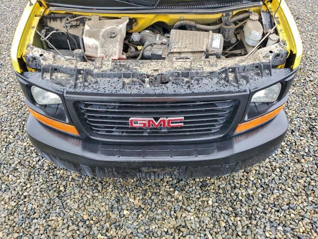 GMC Savana Cutaway G3500 Image 7