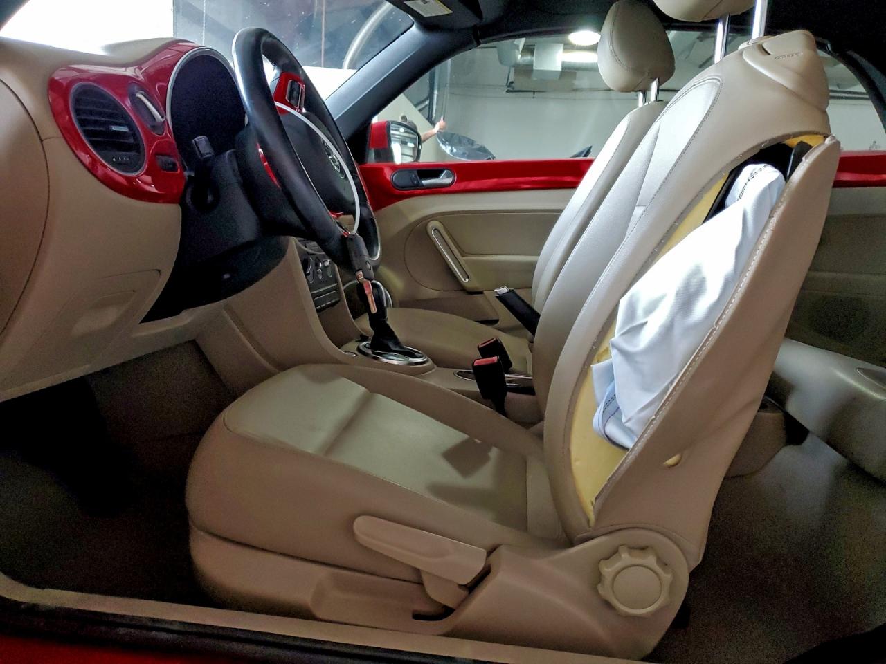 Volkswagen Beetle Image 7