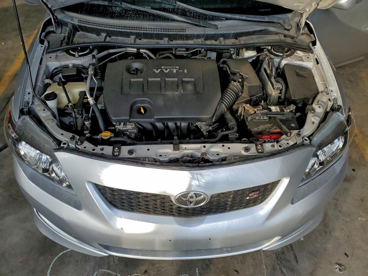 Toyota Corolla Base Image 2