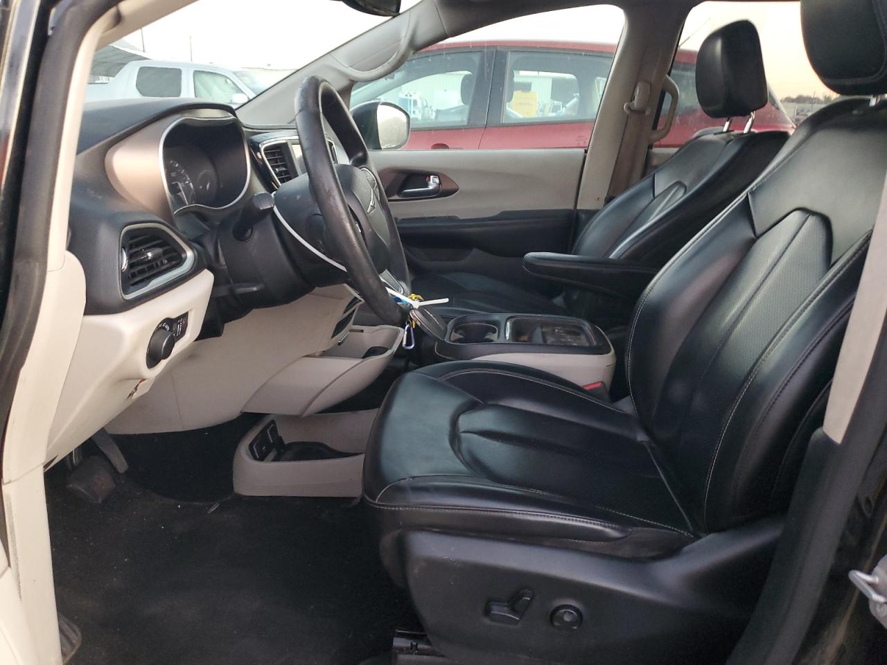 Chrysler Minivan Lxi Image 3