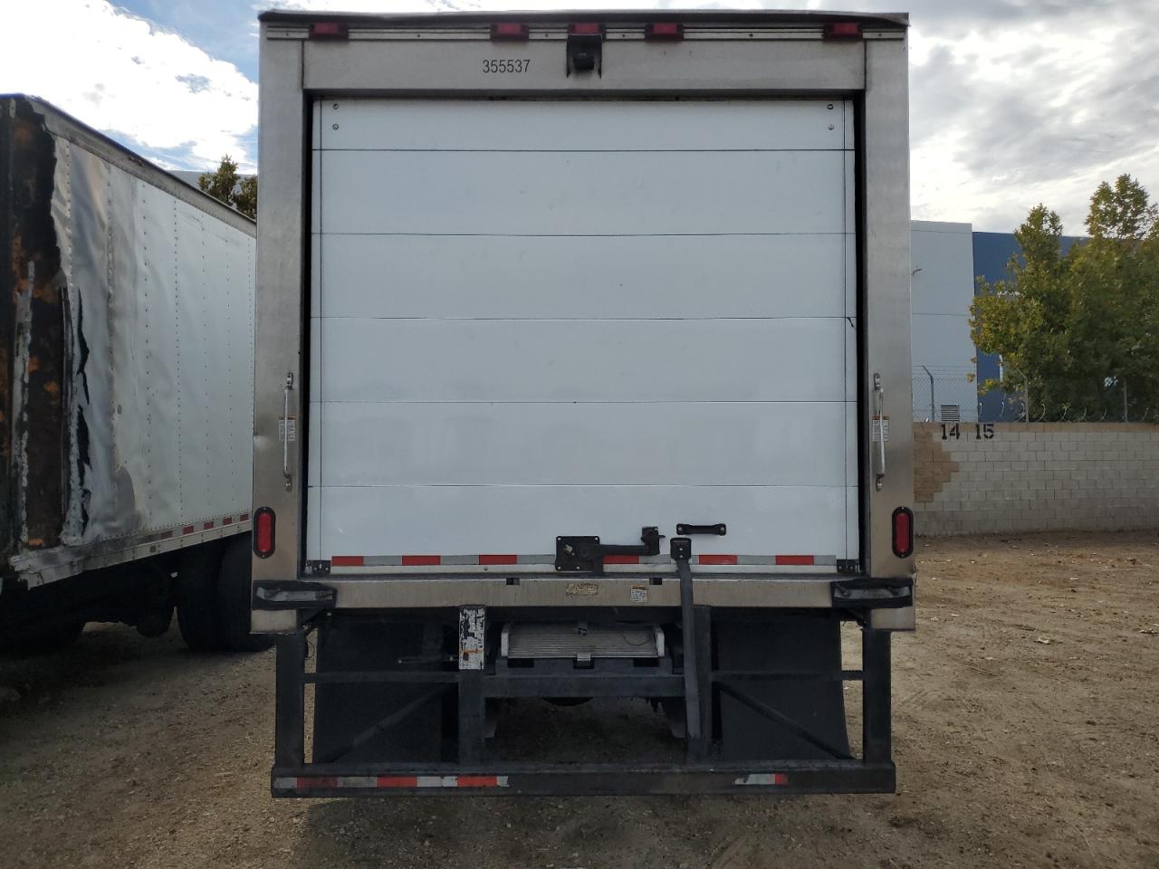 Freightliner M2 106 Medium Duty Image 11