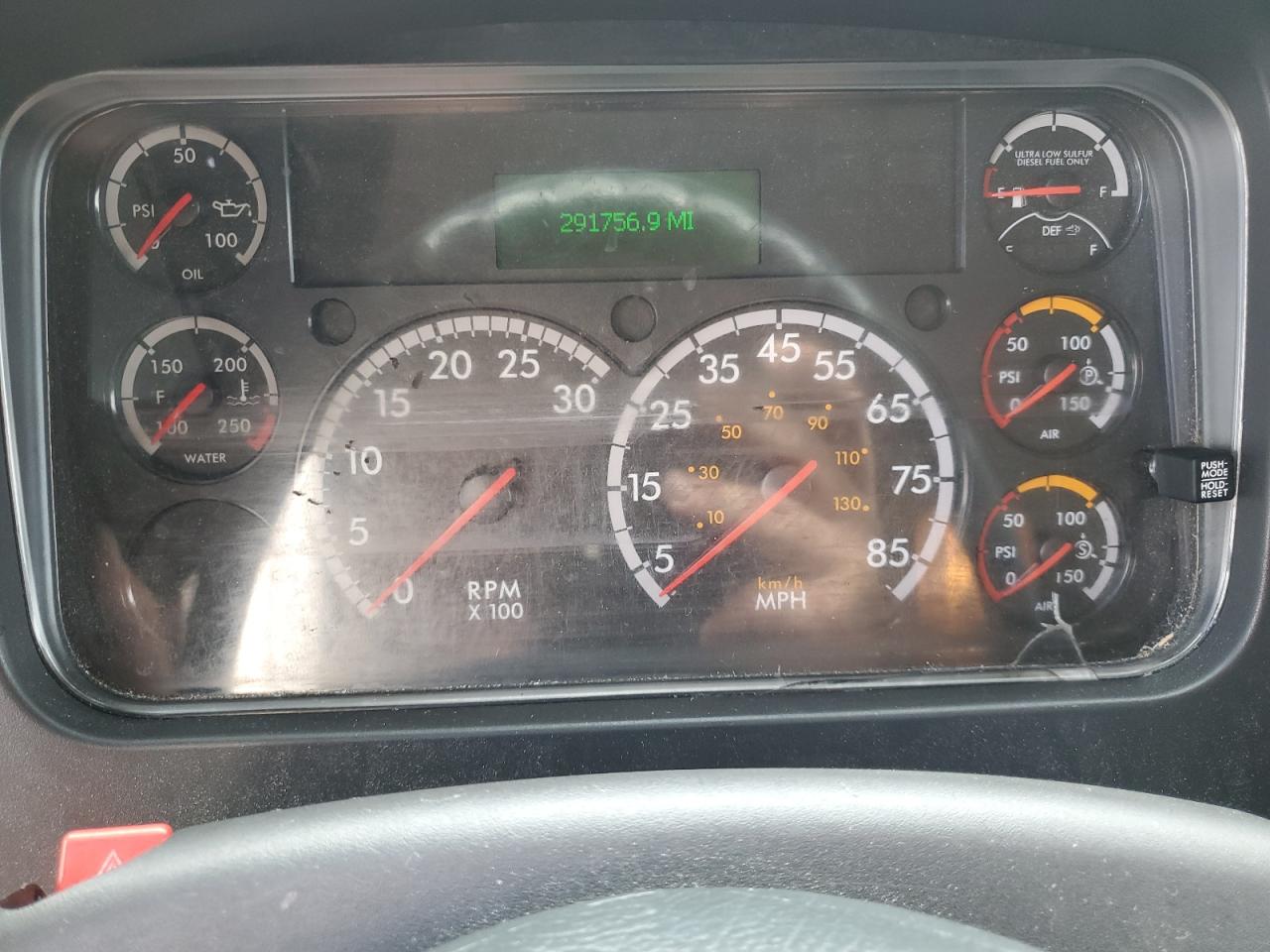 Freightliner M2 106 Medium Duty Image 5