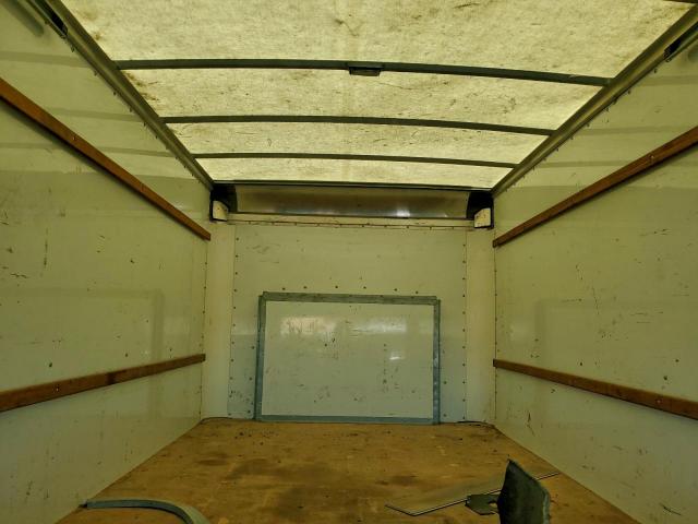 Ford Econoline E350 Super Duty Cutaway Van Image 9