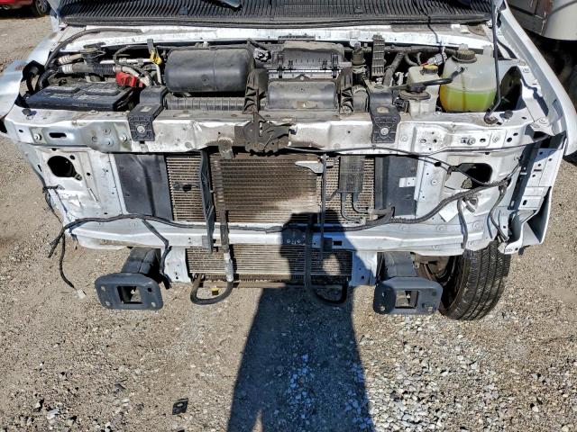 Ford Econoline E350 Super Duty Cutaway Van Image 10