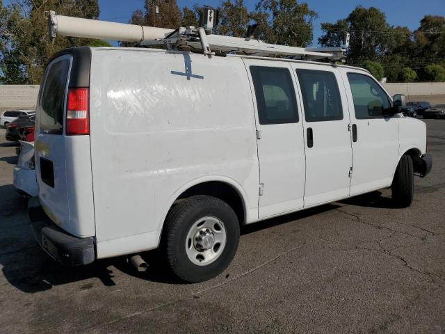 Chevrolet Express Image 2