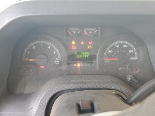 Ford Econoline E450 Super Duty Cutaway Van Image 4