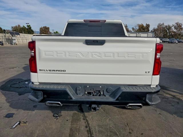 Chevrolet Silverado K1500 Lt Trail Boss Image 3