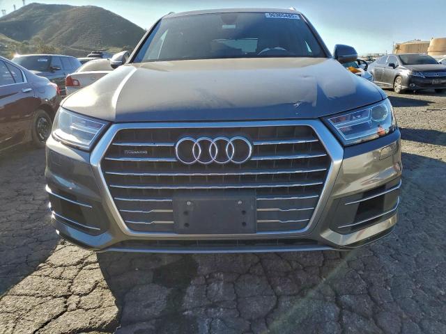 Audi Q7 Premium Plus Image 3