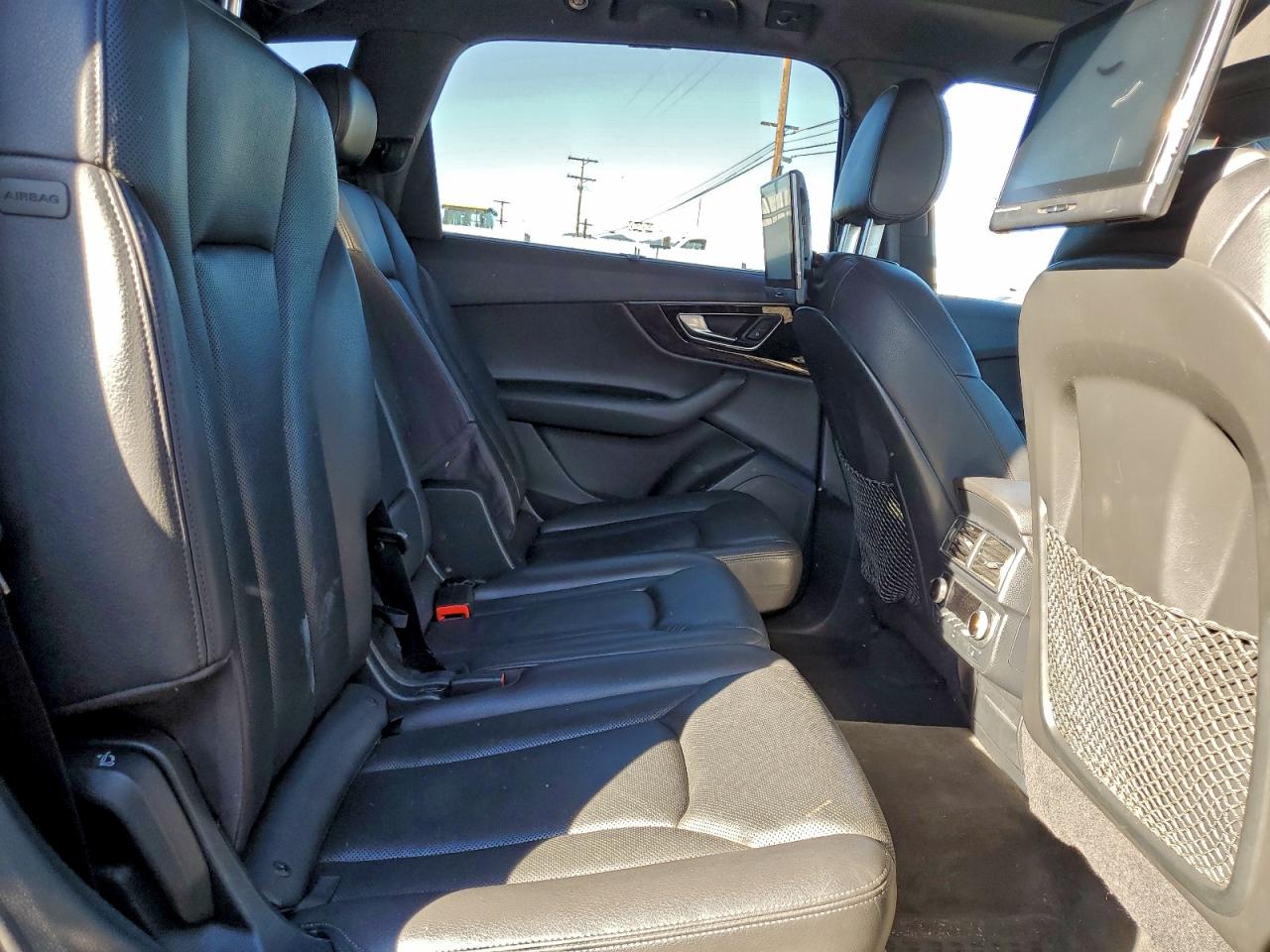 Audi Q7 Premium Plus Image 11