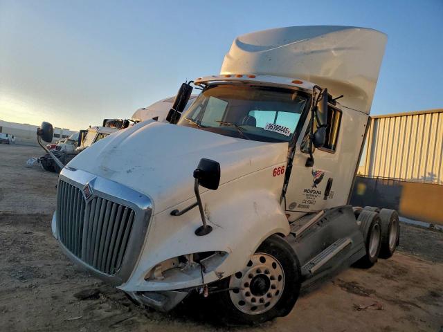 International Prostar Image 9