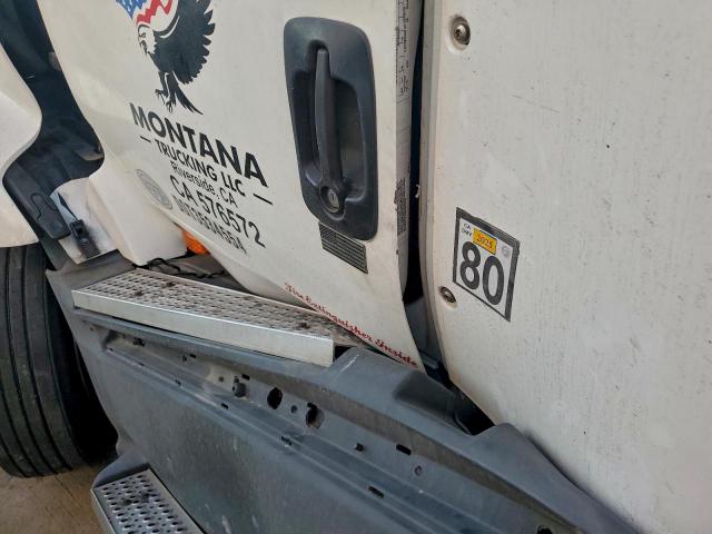 International Prostar Image 10