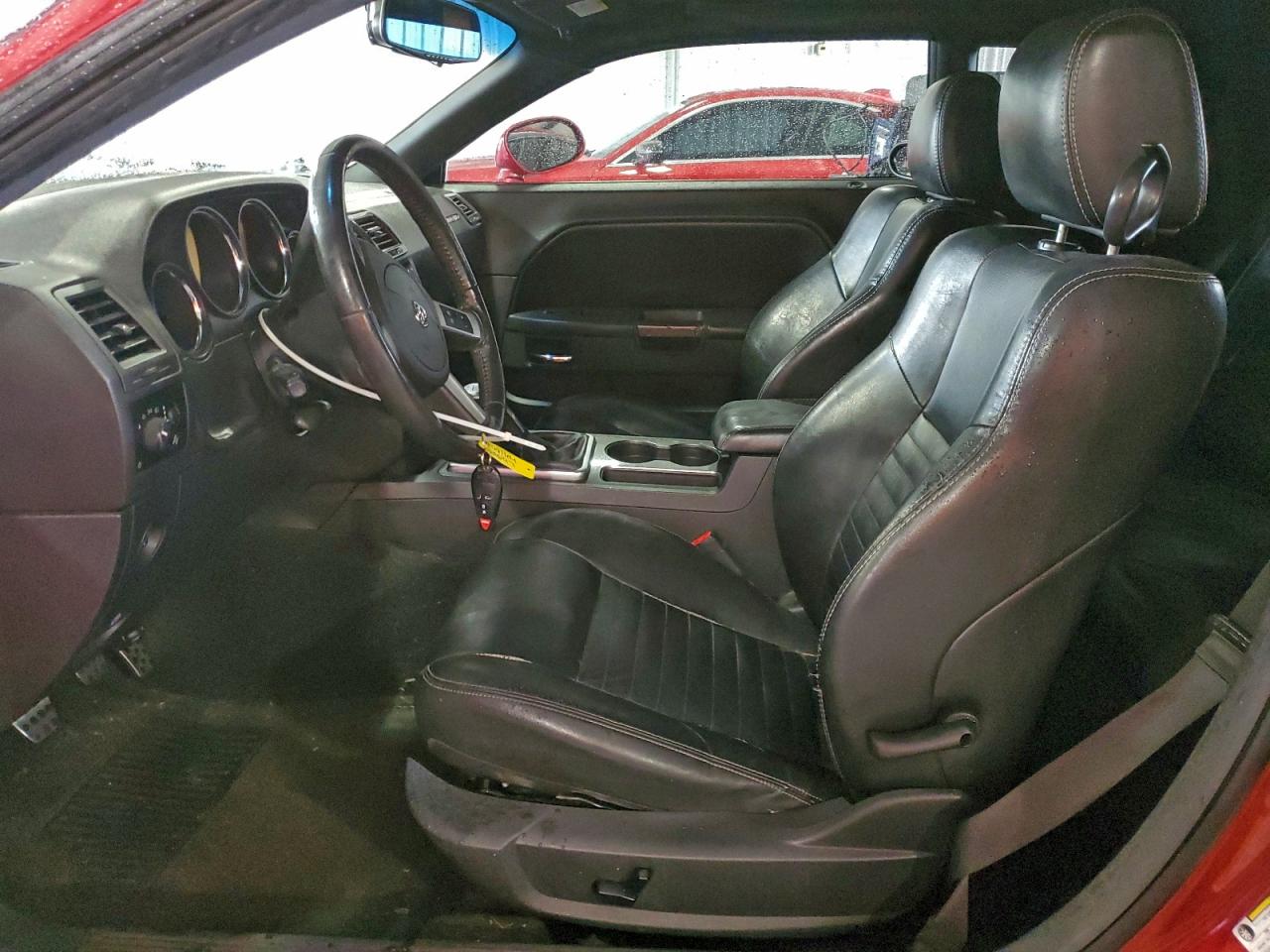 Dodge Challenger R/t Image 8