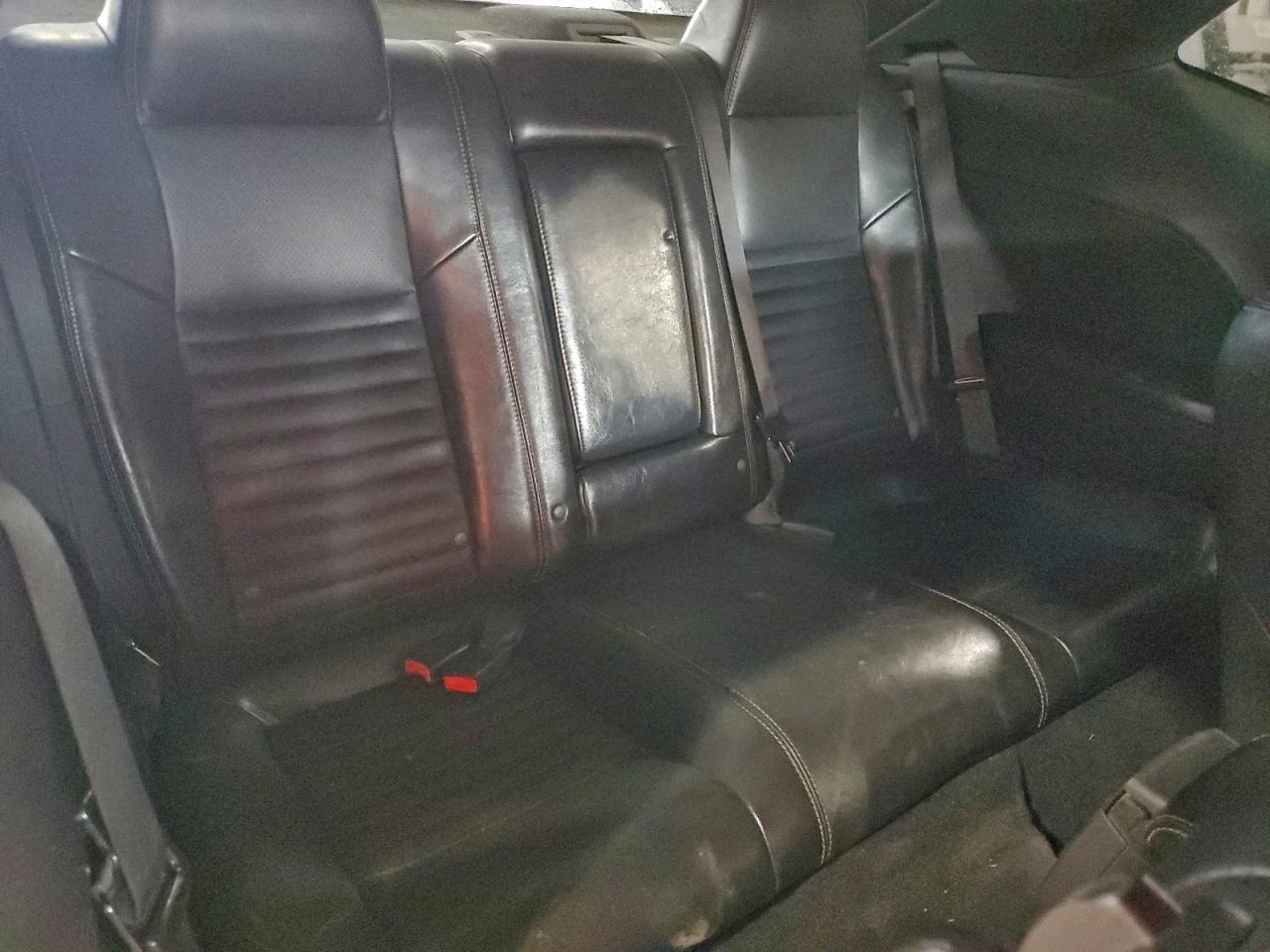 Dodge Challenger R/t Image 6