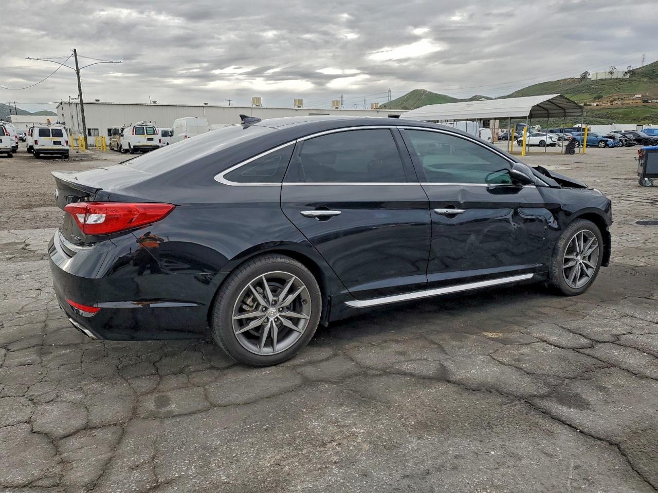 Hyundai SONATA Sport Image 3