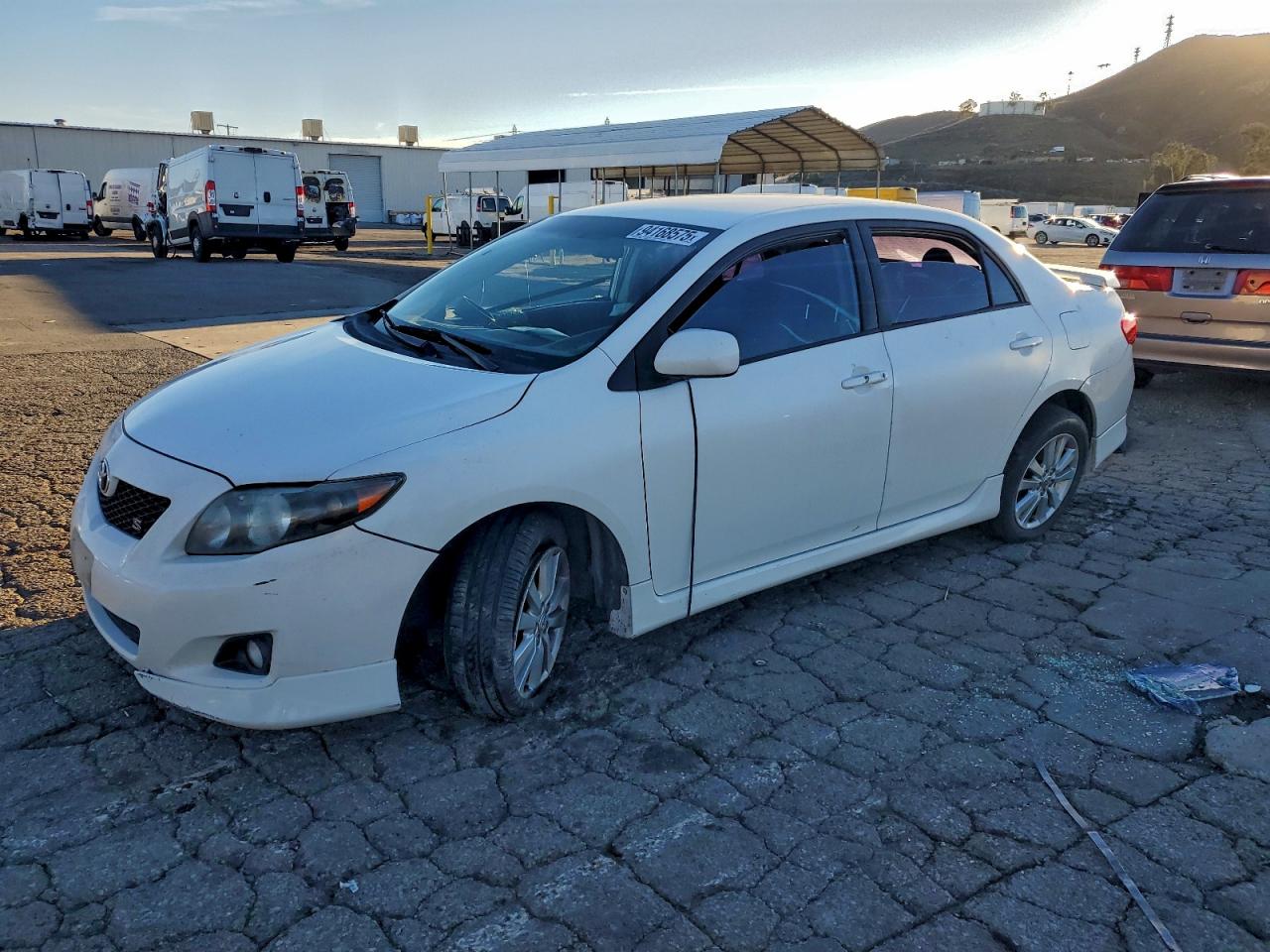 Toyota Corolla Base Image 1