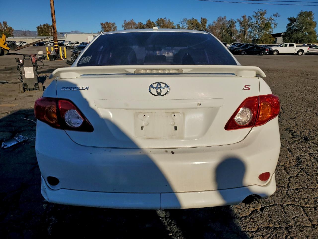 Toyota Corolla Base Image 6