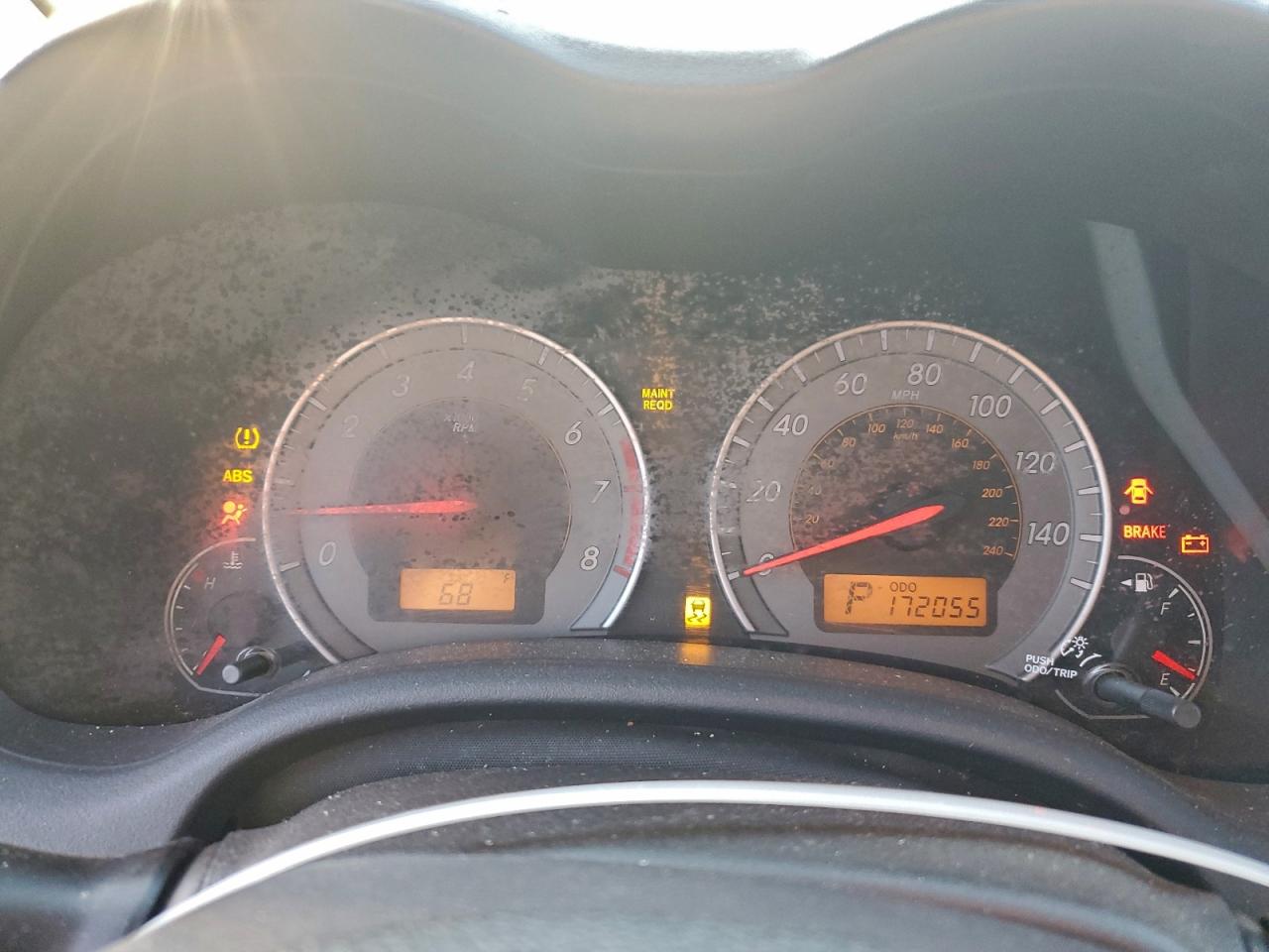 Toyota Corolla Base Image 10