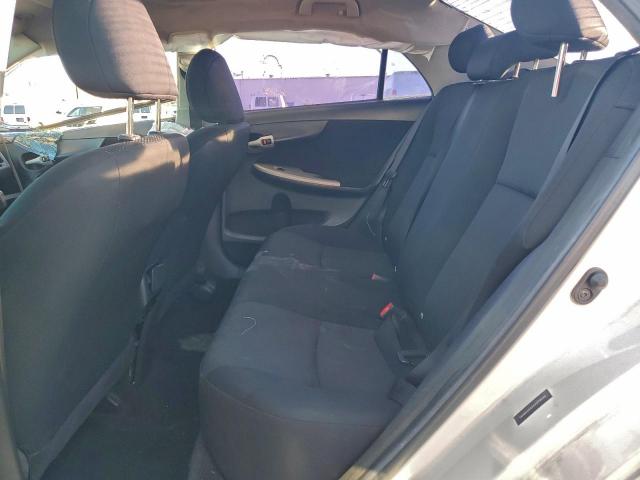 Toyota Corolla Base Image 8