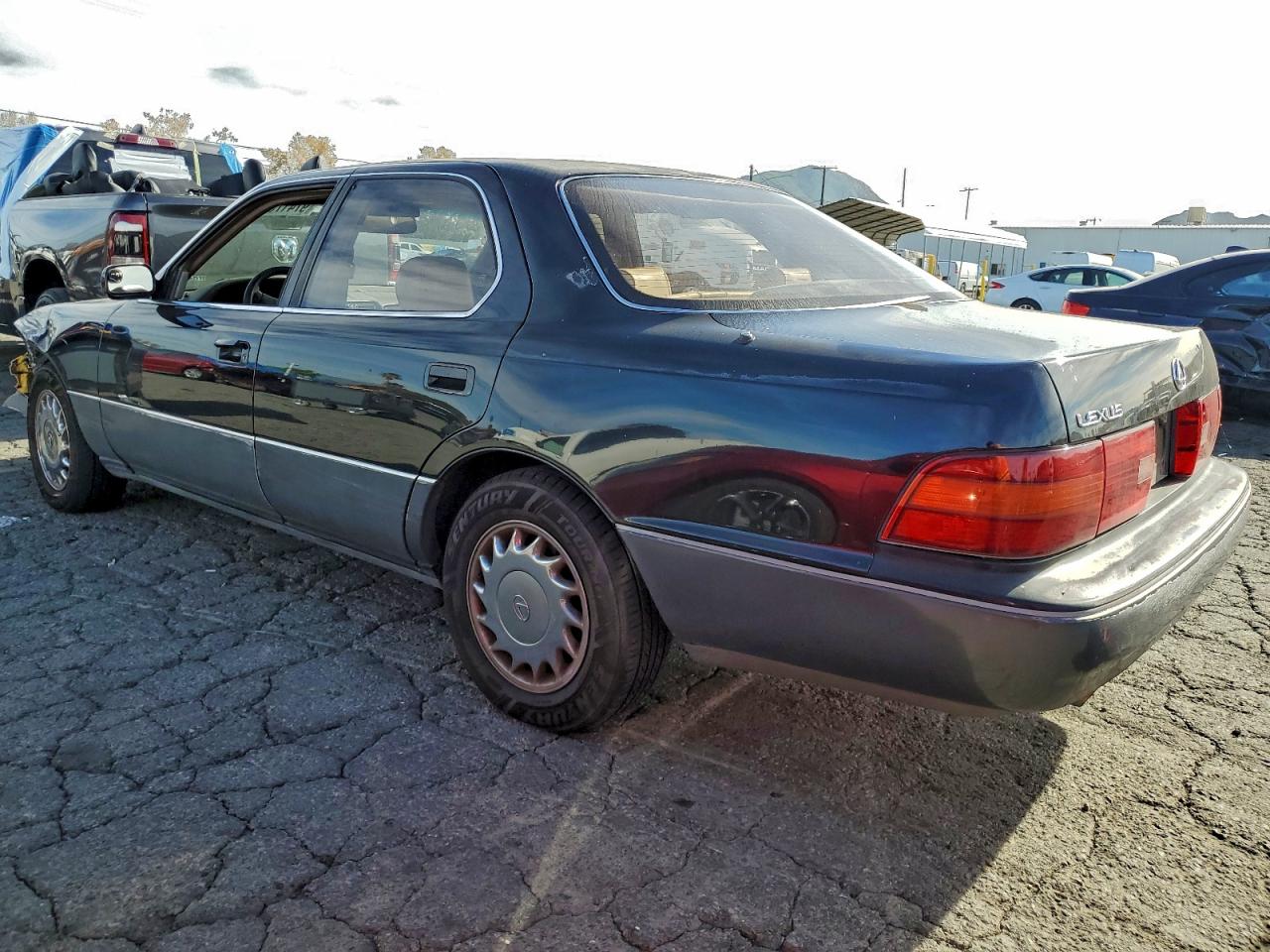 Lexus LS 400 Image 3