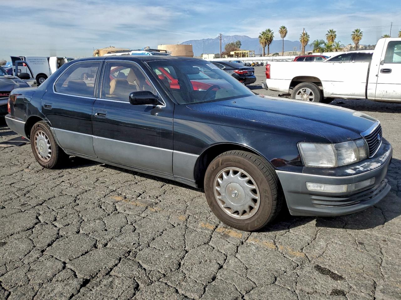 Lexus LS 400 Image 4