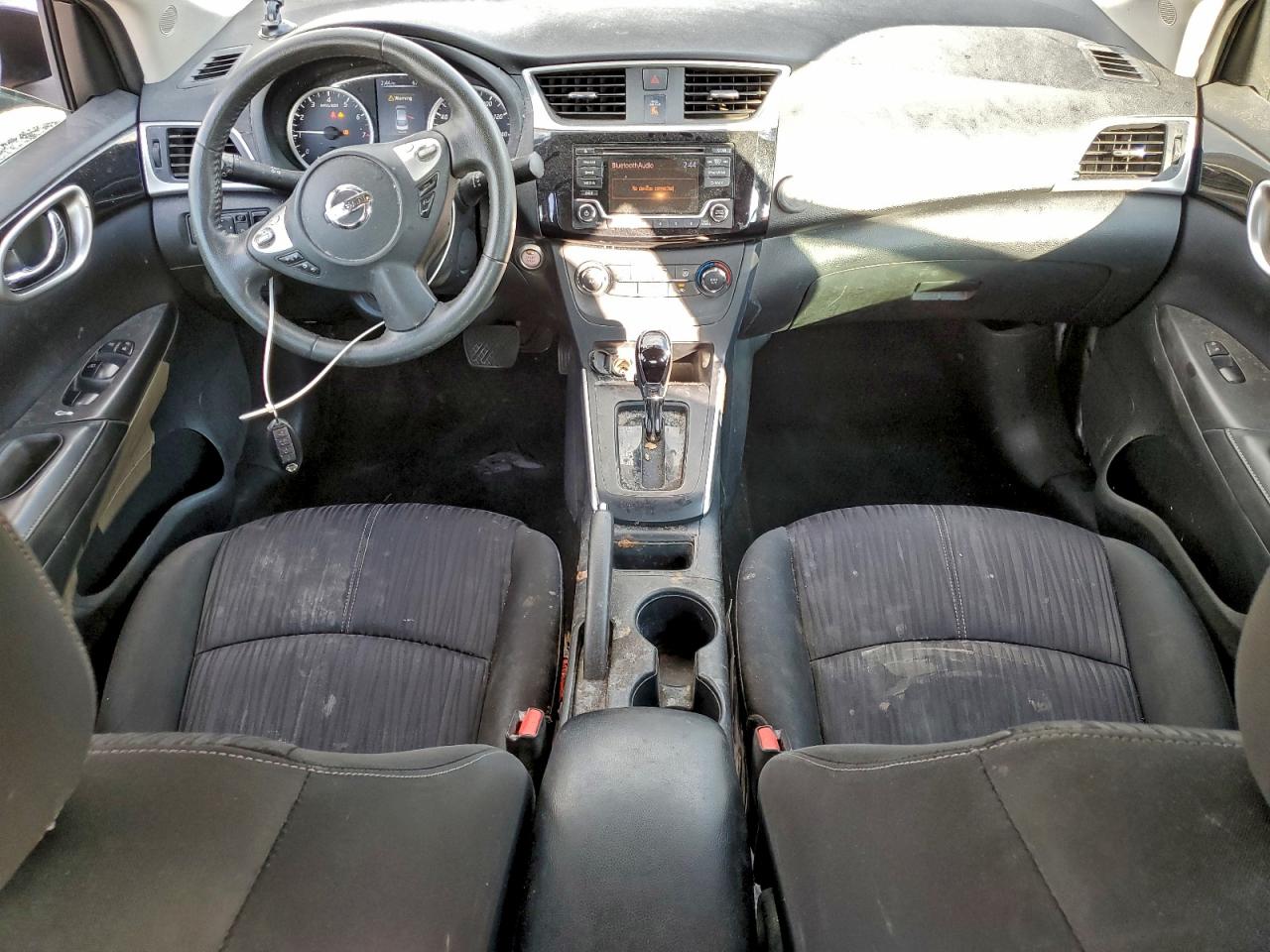 Nissan Sentra S Image 7