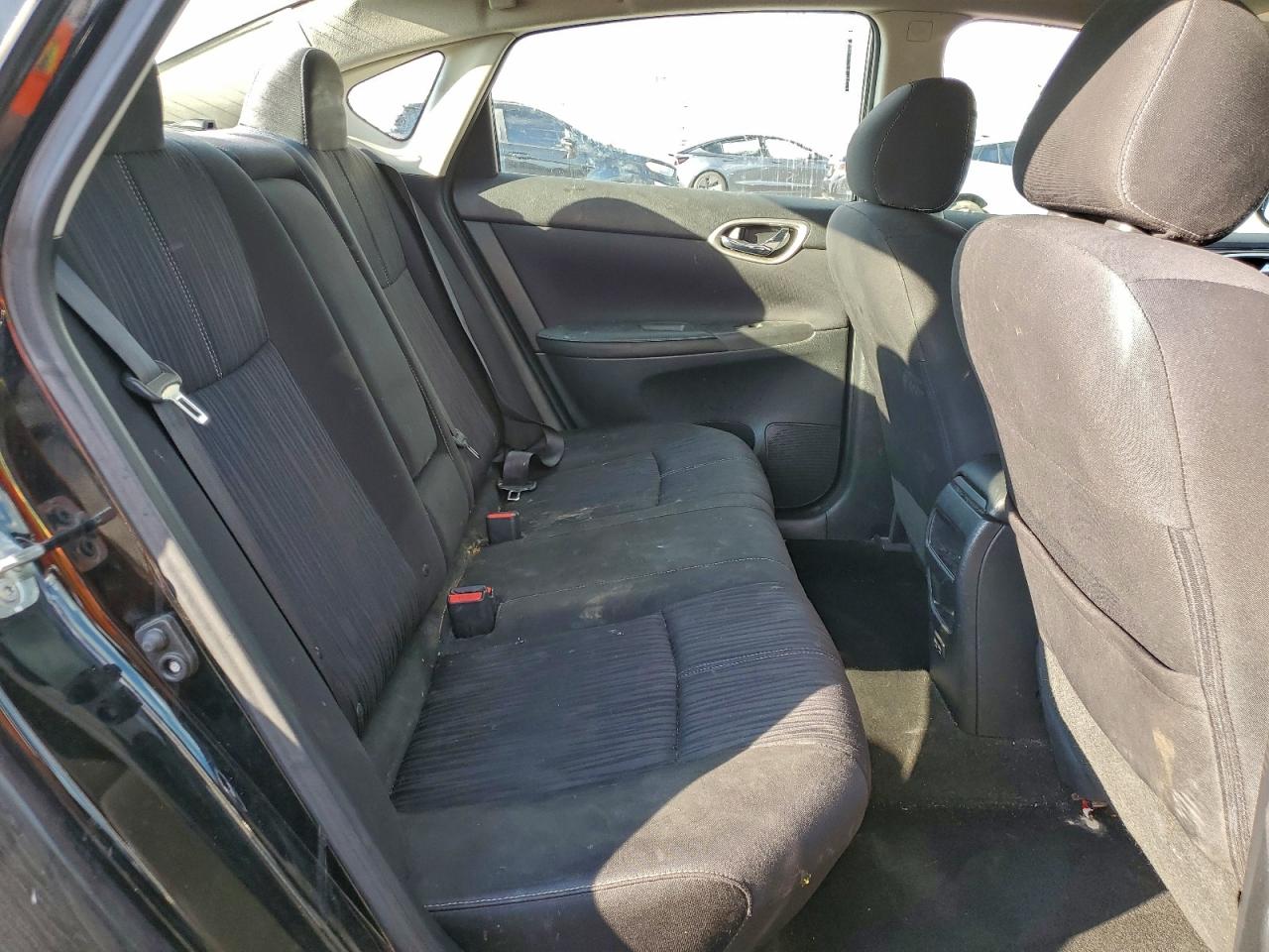 Nissan Sentra S Image 10