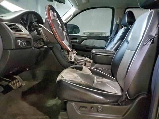 Cadillac Escalade Luxury Image 8