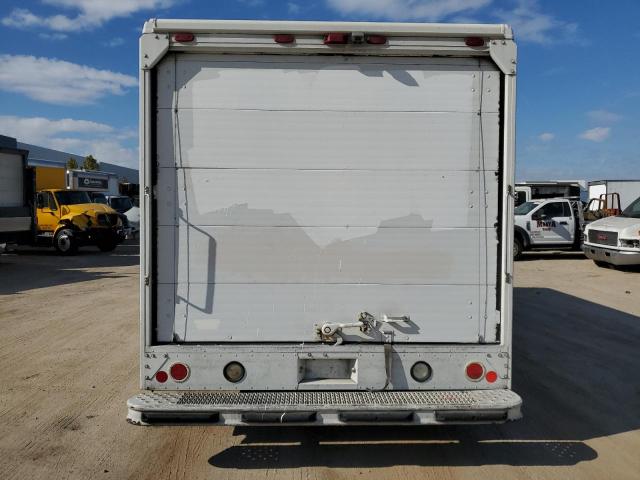 Ford Econoline E450 Super Duty Commercial Stripped Chassis Image 6