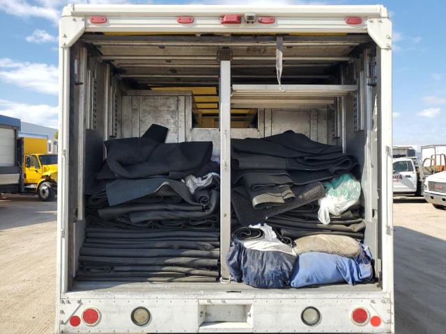 Ford Econoline E450 Super Duty Commercial Stripped Chassis Image 10