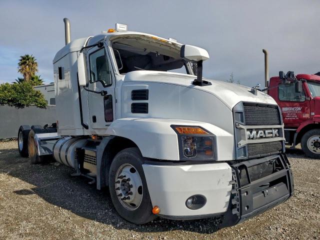  Salvage Mack Anthem
