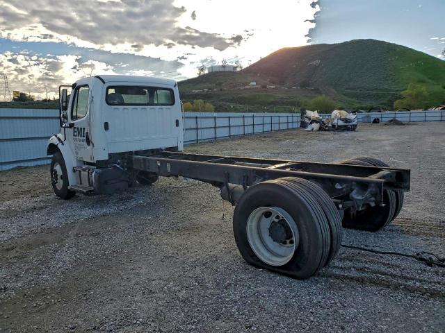 Freightliner M2 106 Medium Duty Image 2