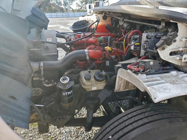 Freightliner M2 106 Medium Duty Image 10