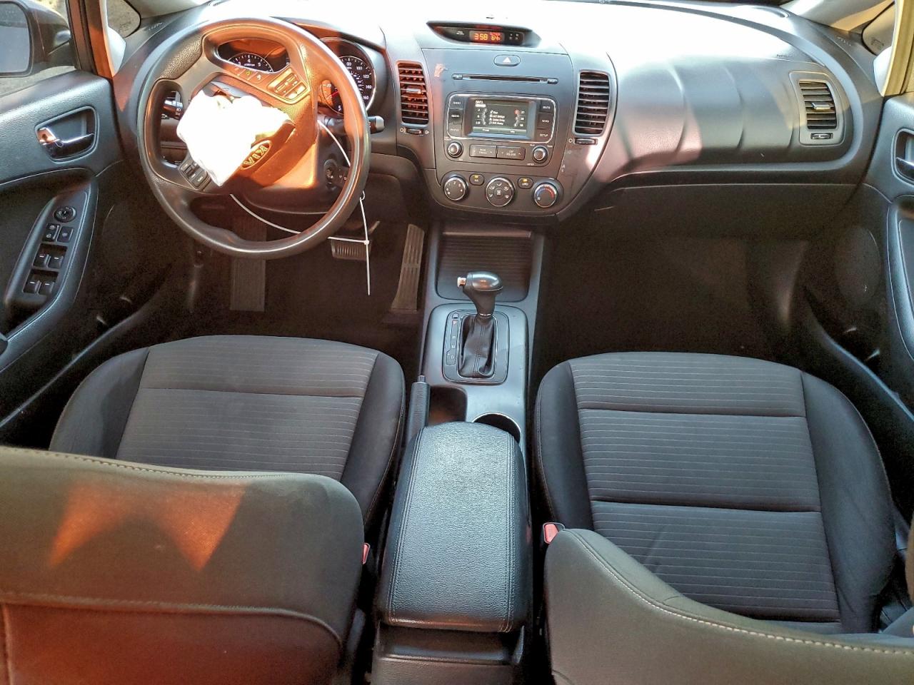 Kia Forte Lx Image 9