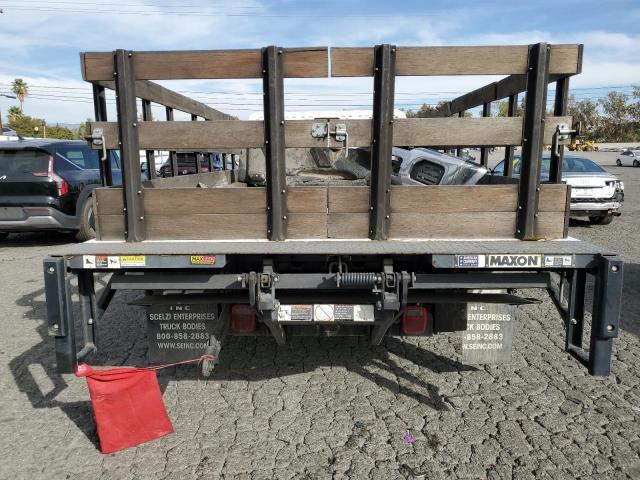 Ford F-550 Super Duty Image 2