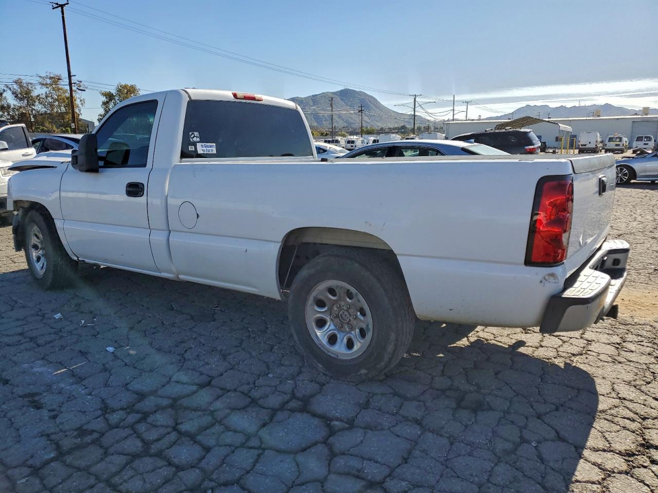 Chevrolet Silverado C1500 Classic Image 2