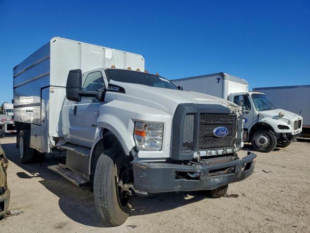 Ford F-750 Super Duty Image 3