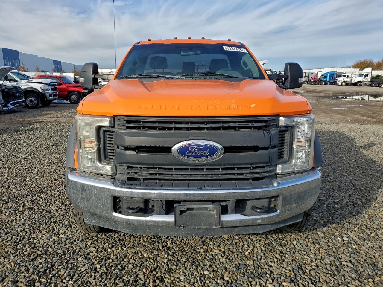 Ford F-550 Super Duty Image 11